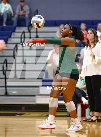 Thumbnail 3 in College Park vs The Woodlands photogallery.
