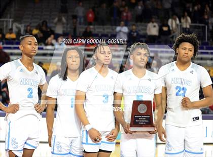 Thumbnail 2 in South Granville vs. Farmville Central (NCHSAA 2A Regional Playoff) photogallery.