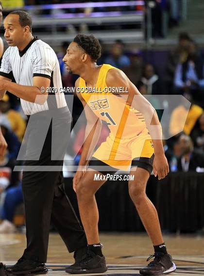 Thumbnail 3 in South Granville vs. Farmville Central (NCHSAA 2A Regional Playoff) photogallery.