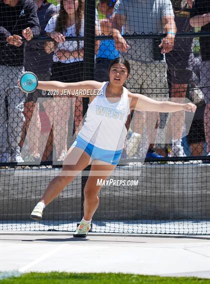 Thumbnail 1 in CHSAA 4A Final (Discus) photogallery.