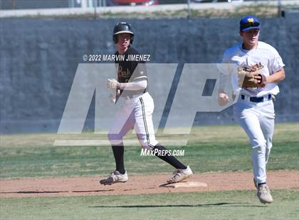 Thumbnail 3 in Nordhoff @ Oak Park photogallery.