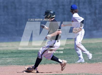 Thumbnail 2 in Nordhoff @ Oak Park photogallery.