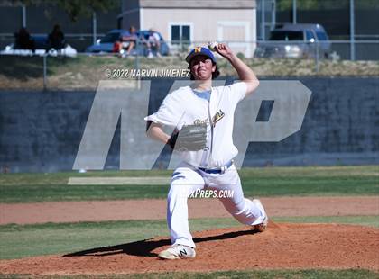 Thumbnail 2 in Nordhoff @ Oak Park photogallery.