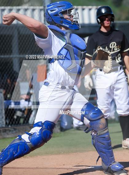 Thumbnail 3 in Nordhoff @ Oak Park photogallery.