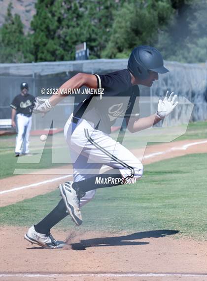 Thumbnail 1 in Nordhoff @ Oak Park photogallery.