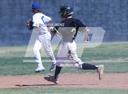 Thumbnail 1 in Nordhoff @ Oak Park photogallery.
