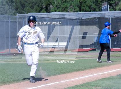 Thumbnail 1 in Nordhoff @ Oak Park photogallery.