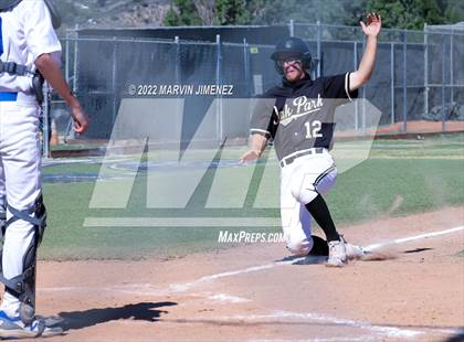 Thumbnail 3 in Nordhoff @ Oak Park photogallery.