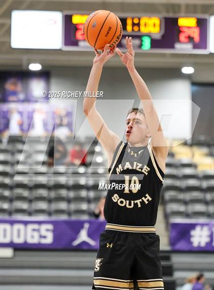 Thumbnail 1 in Maize South vs. Bryant (Hoopin on the Hill) photogallery.
