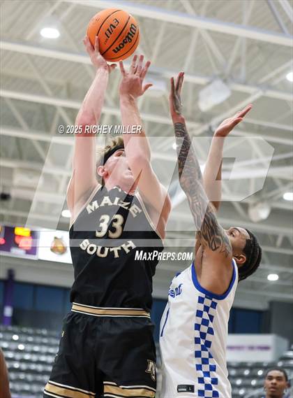 Thumbnail 2 in Maize South vs. Bryant (Hoopin on the Hill) photogallery.