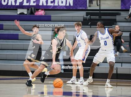Thumbnail 3 in Maize South vs. Bryant (Hoopin on the Hill) photogallery.