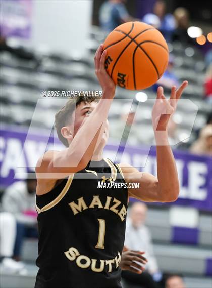 Thumbnail 2 in Maize South vs. Bryant (Hoopin on the Hill) photogallery.