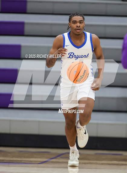 Thumbnail 2 in Maize South vs. Bryant (Hoopin on the Hill) photogallery.