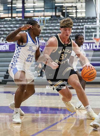 Thumbnail 3 in Maize South vs. Bryant (Hoopin on the Hill) photogallery.