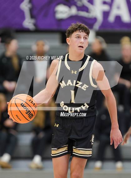 Thumbnail 1 in Maize South vs. Bryant (Hoopin on the Hill) photogallery.