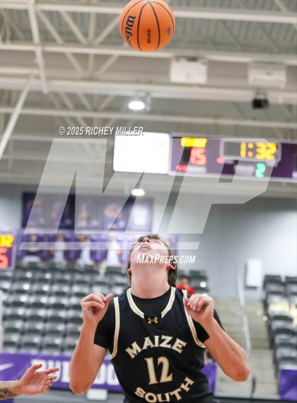 Thumbnail 2 in Maize South vs. Bryant (Hoopin on the Hill) photogallery.