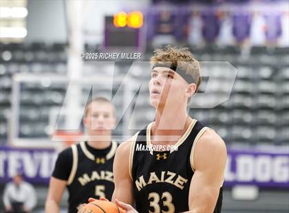 Thumbnail 2 in Maize South vs. Bryant (Hoopin on the Hill) photogallery.