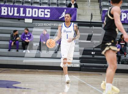 Thumbnail 2 in Maize South vs. Bryant (Hoopin on the Hill) photogallery.