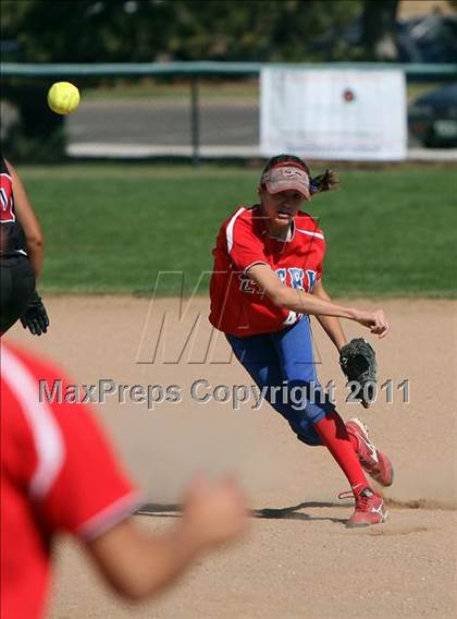 Thumbnail 3 in Eaglecrest @ Cherry Creek photogallery.