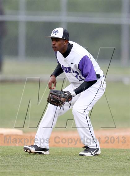 Thumbnail 3 in Westlake vs Cedar Ridge (5A Region 2 Bi-District Playoff) photogallery.