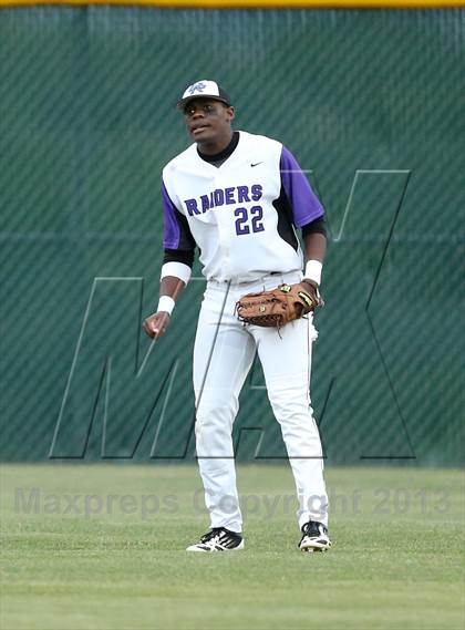 Thumbnail 2 in Westlake vs Cedar Ridge (5A Region 2 Bi-District Playoff) photogallery.