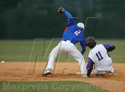 Thumbnail 2 in Westlake vs Cedar Ridge (5A Region 2 Bi-District Playoff) photogallery.
