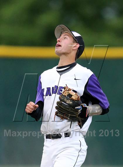 Thumbnail 2 in Westlake vs Cedar Ridge (5A Region 2 Bi-District Playoff) photogallery.
