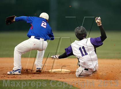 Thumbnail 3 in Westlake vs Cedar Ridge (5A Region 2 Bi-District Playoff) photogallery.