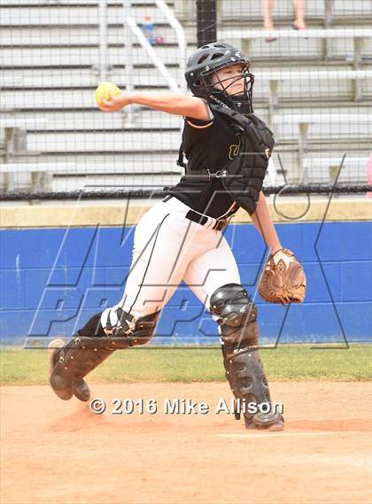 Thumbnail 3 in Sale Creek vs Lookout Valley photogallery.