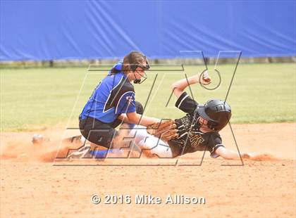 Thumbnail 3 in Sale Creek vs Lookout Valley photogallery.