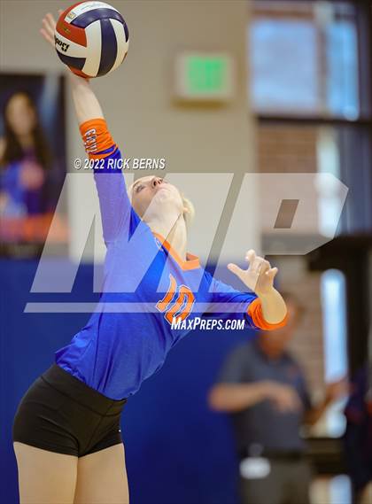Thumbnail 2 in Grand Oaks vs Willis photogallery.