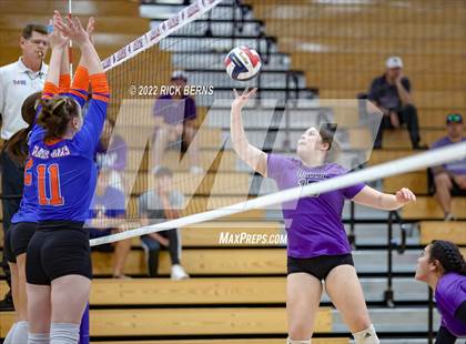 Thumbnail 1 in Grand Oaks vs Willis photogallery.