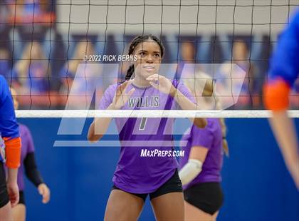 Thumbnail 2 in Grand Oaks vs Willis photogallery.