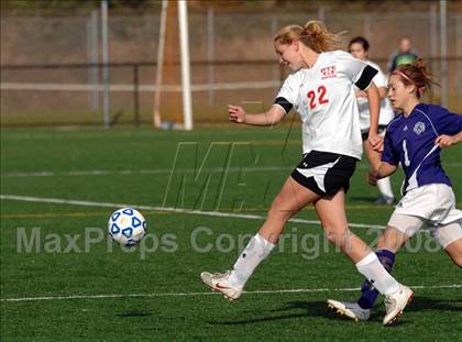 Thumbnail 2 in Rye vs. Cortland (NYSPHSAA Class A Semifinal) photogallery.