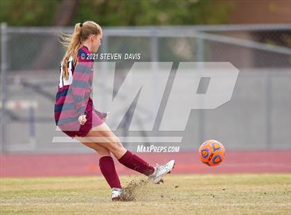 Thumbnail 2 in Red Mountain vs. Perry (AIA 6A Quarterfinals) photogallery.