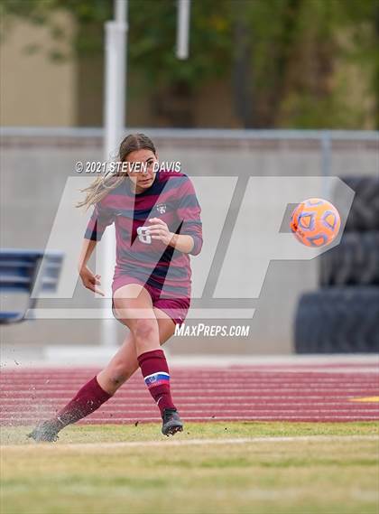 Thumbnail 1 in Red Mountain vs. Perry (AIA 6A Quarterfinals) photogallery.