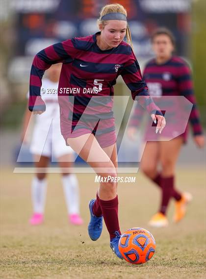 Thumbnail 3 in Red Mountain vs. Perry (AIA 6A Quarterfinals) photogallery.