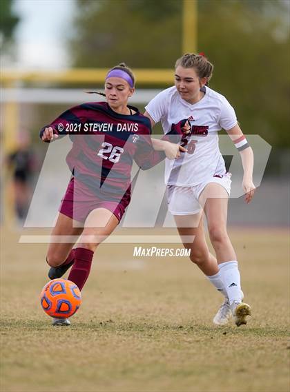 Thumbnail 3 in Red Mountain vs. Perry (AIA 6A Quarterfinals) photogallery.