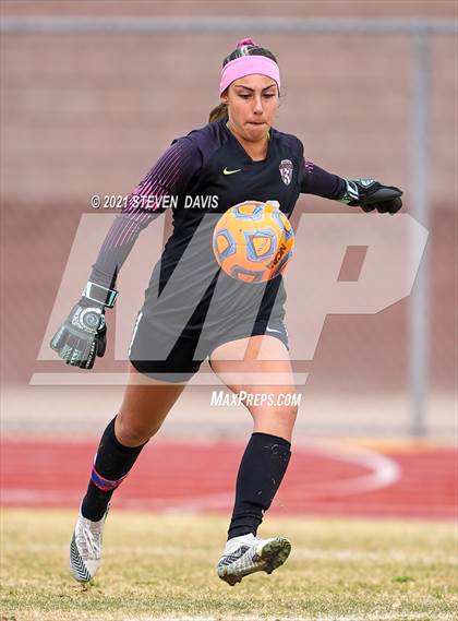 Thumbnail 3 in Red Mountain vs. Perry (AIA 6A Quarterfinals) photogallery.