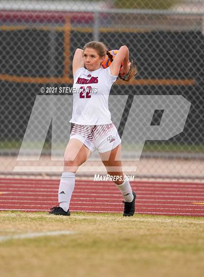Thumbnail 2 in Red Mountain vs. Perry (AIA 6A Quarterfinals) photogallery.