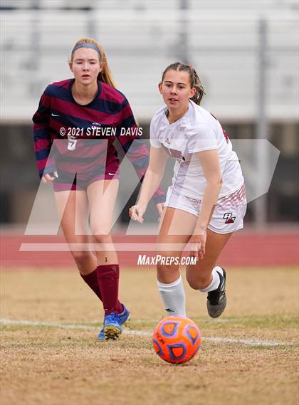 Thumbnail 2 in Red Mountain vs. Perry (AIA 6A Quarterfinals) photogallery.