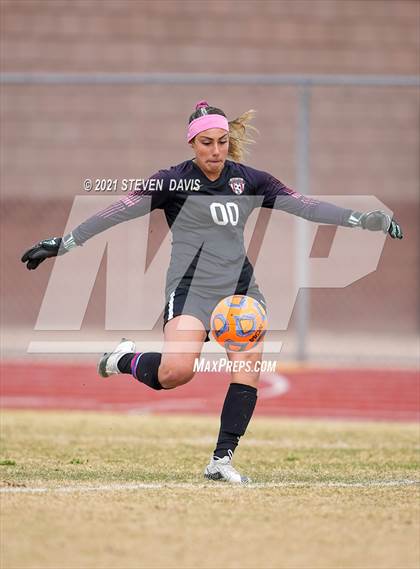 Thumbnail 1 in Red Mountain vs. Perry (AIA 6A Quarterfinals) photogallery.