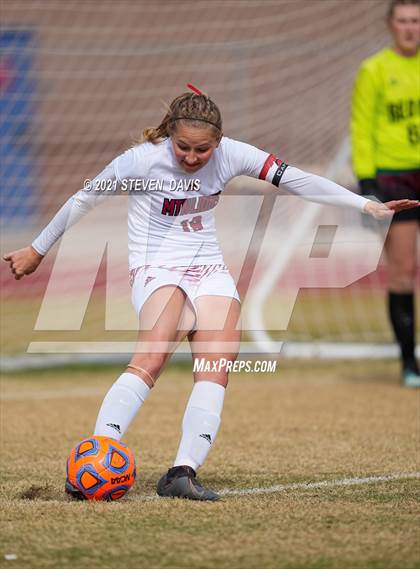 Thumbnail 2 in Red Mountain vs. Perry (AIA 6A Quarterfinals) photogallery.