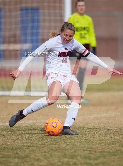 Thumbnail 3 in Red Mountain vs. Perry (AIA 6A Quarterfinals) photogallery.