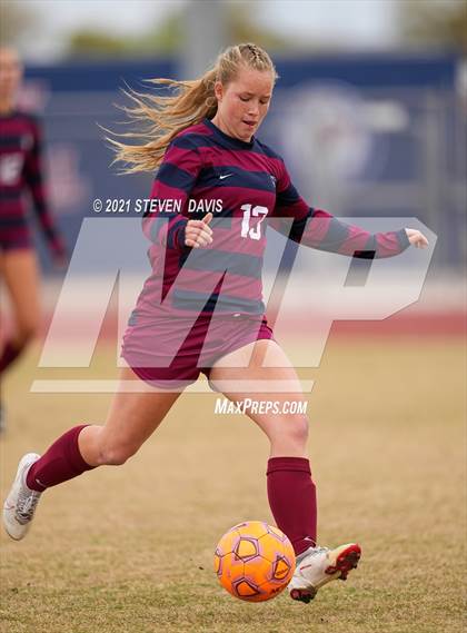 Thumbnail 2 in Red Mountain vs. Perry (AIA 6A Quarterfinals) photogallery.