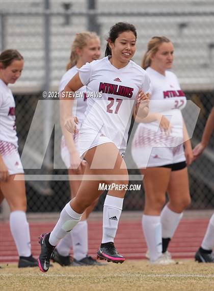 Thumbnail 3 in Red Mountain vs. Perry (AIA 6A Quarterfinals) photogallery.