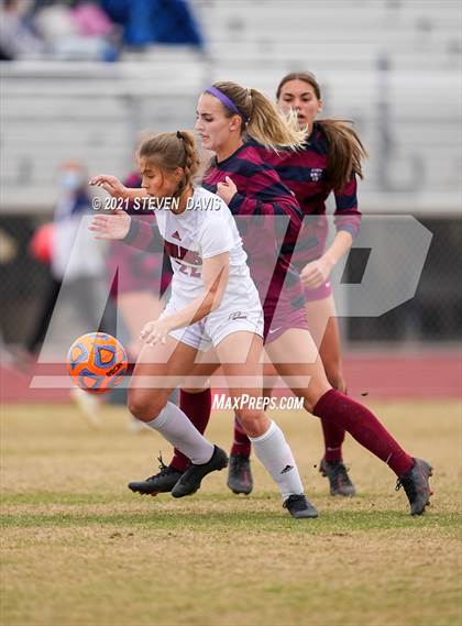 Thumbnail 3 in Red Mountain vs. Perry (AIA 6A Quarterfinals) photogallery.