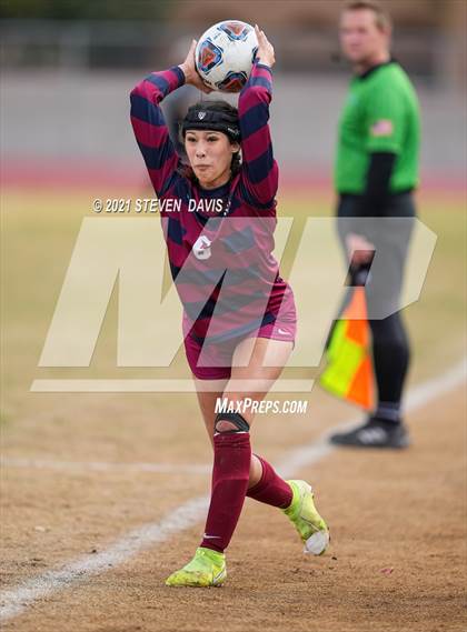 Thumbnail 2 in Red Mountain vs. Perry (AIA 6A Quarterfinals) photogallery.