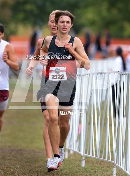 Thumbnail 2 in UIL 4A Boys Cross Country State Final photogallery.