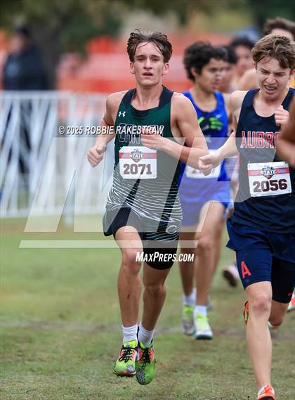 Thumbnail 1 in UIL 4A Boys Cross Country State Final photogallery.